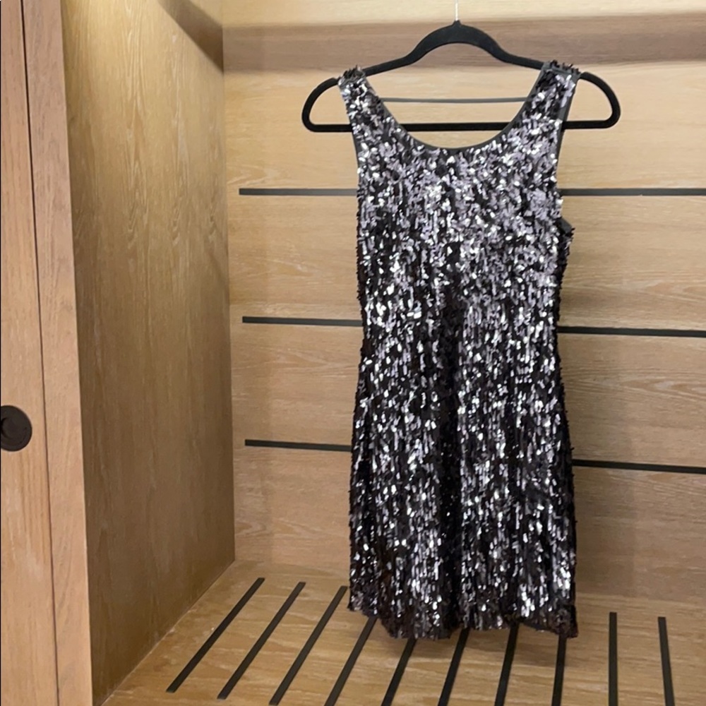 Black backless dress